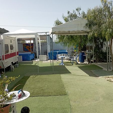 Caravanas Y Habitaciones Para Relajarse Сакс Екстериор снимка