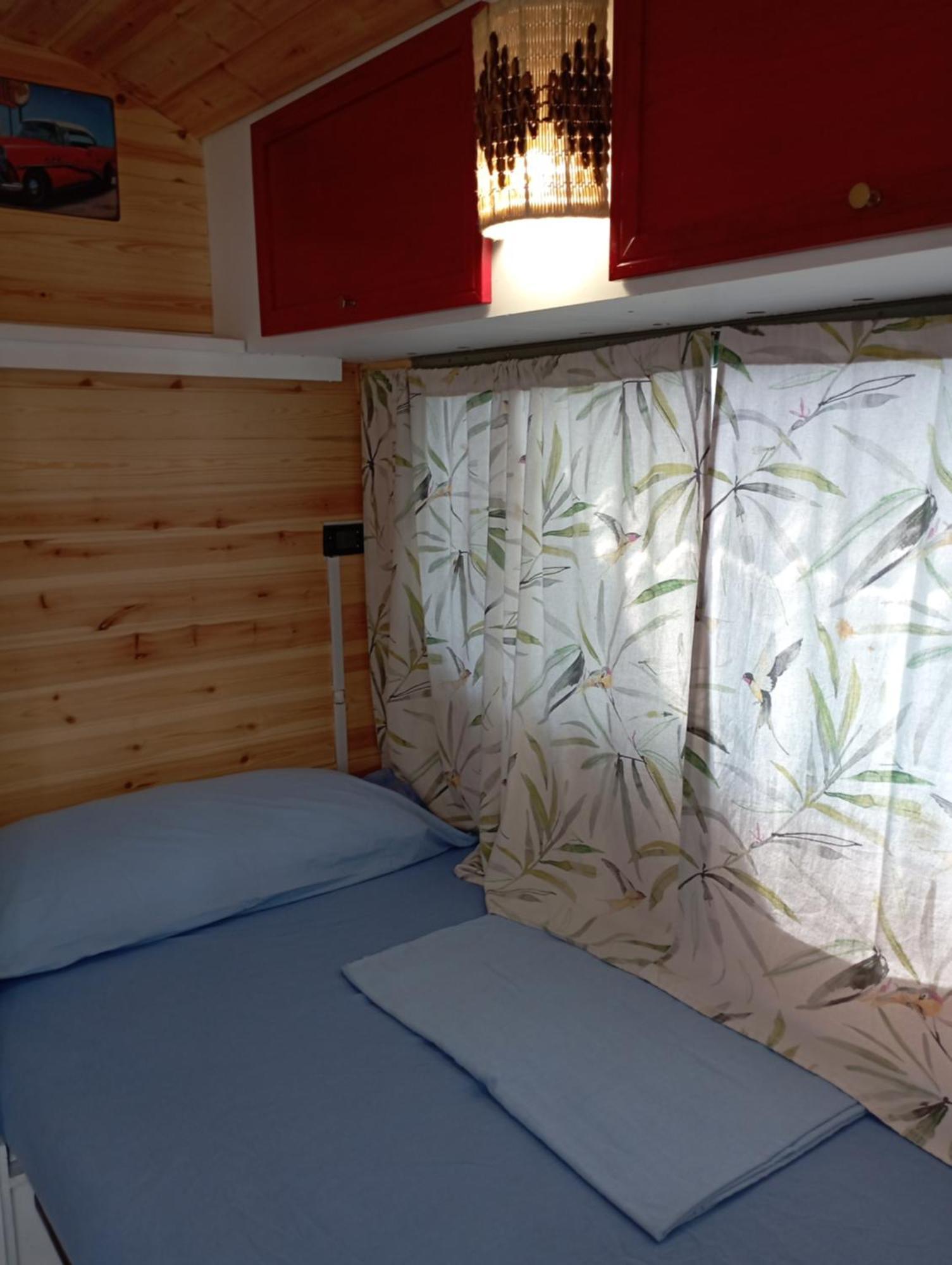 Caravanas Y Habitaciones Para Relajarse Сакс Екстериор снимка