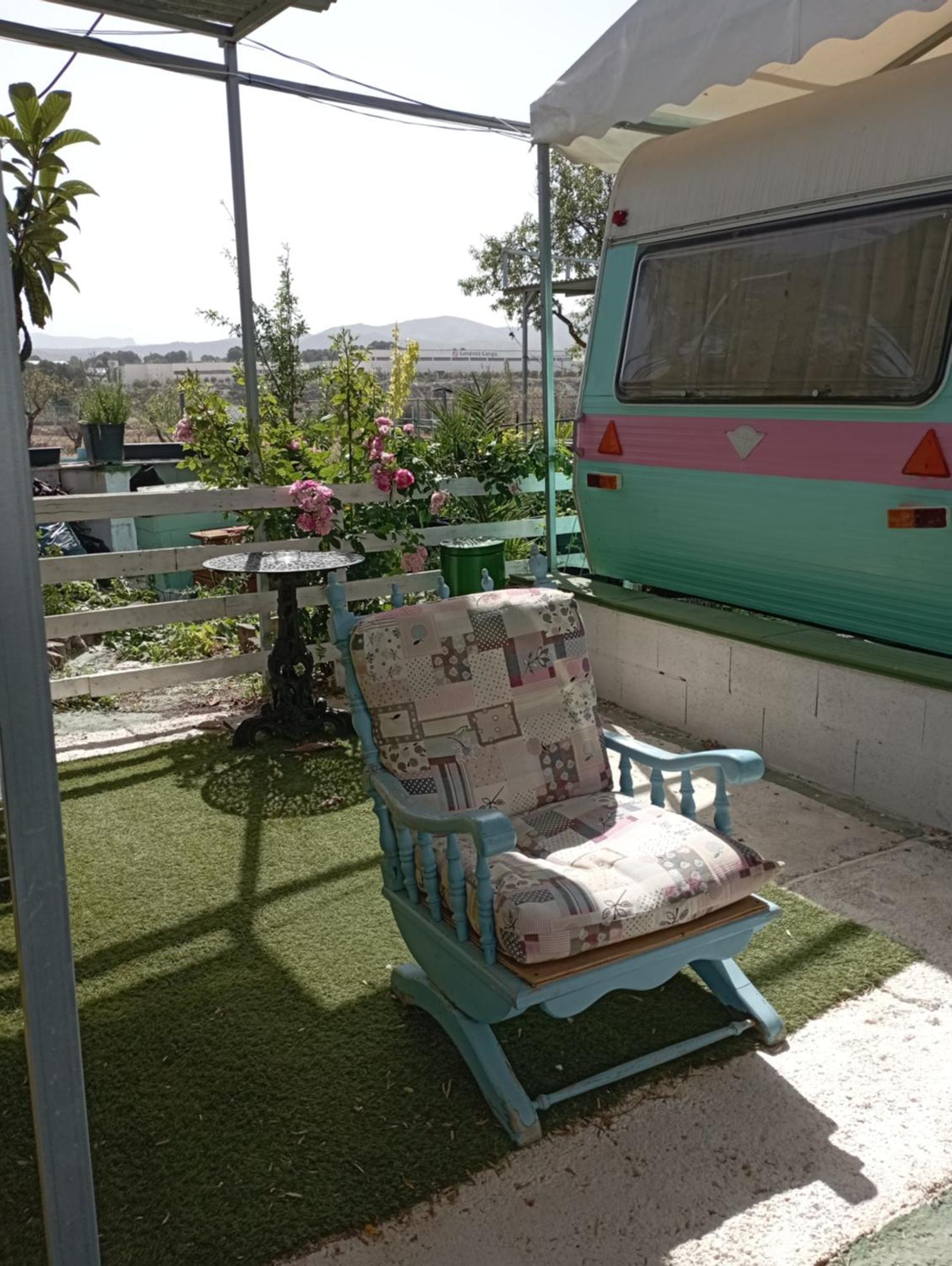 Caravanas Y Habitaciones Para Relajarse Сакс Екстериор снимка