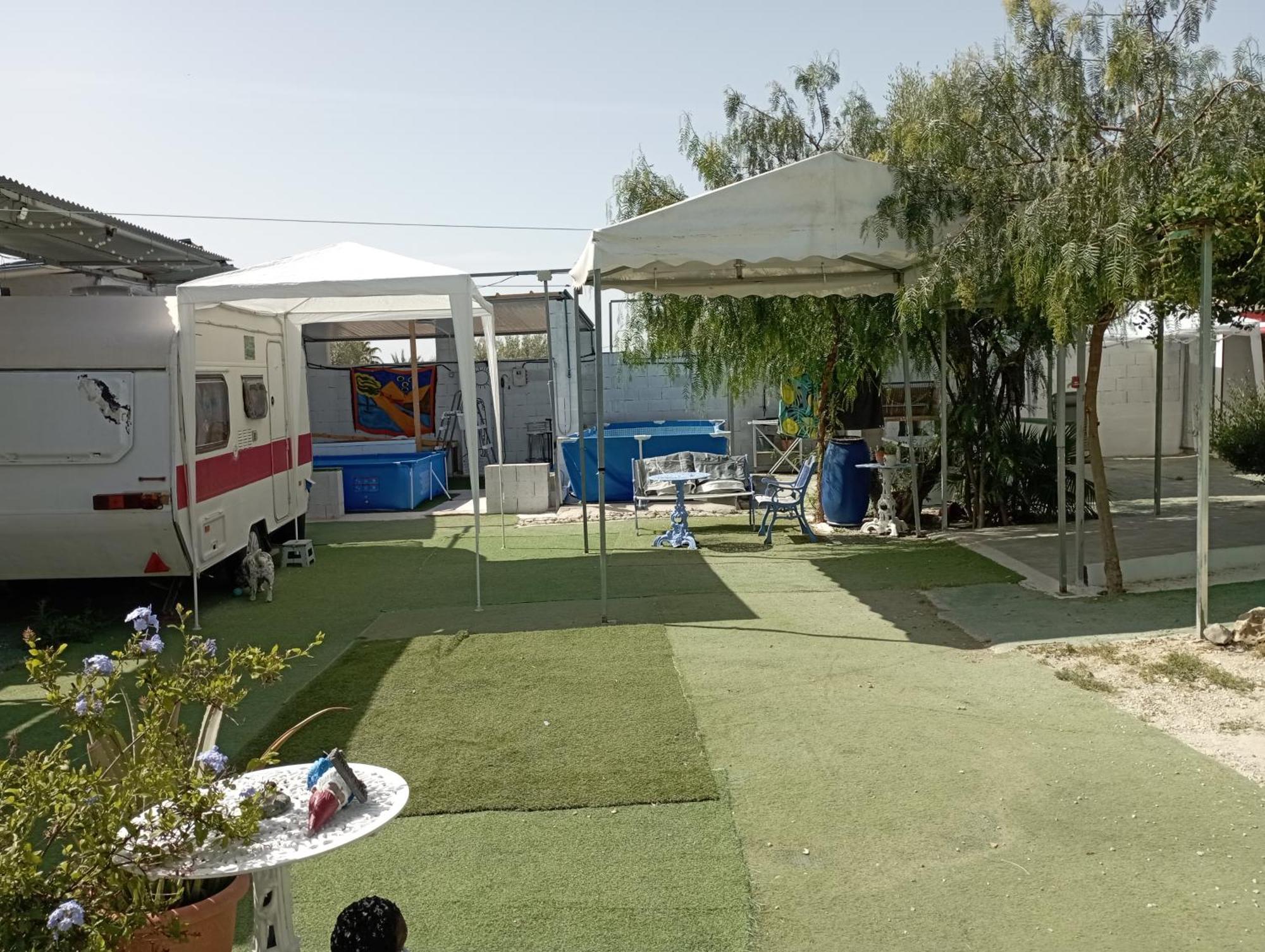 Caravanas Y Habitaciones Para Relajarse Сакс Екстериор снимка